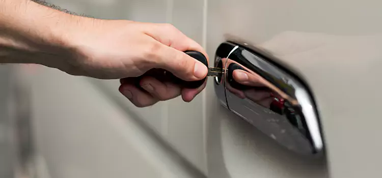 Why Choose Our Auto Locksmith Team in Fort Myers, FL?